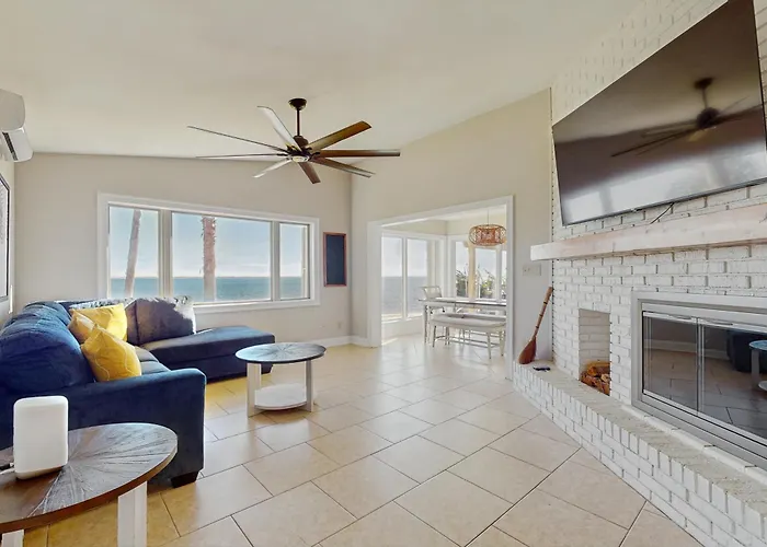 Waterfront Pet Friendly With Grill Wifi And Gorgeous Water Views Pensacola