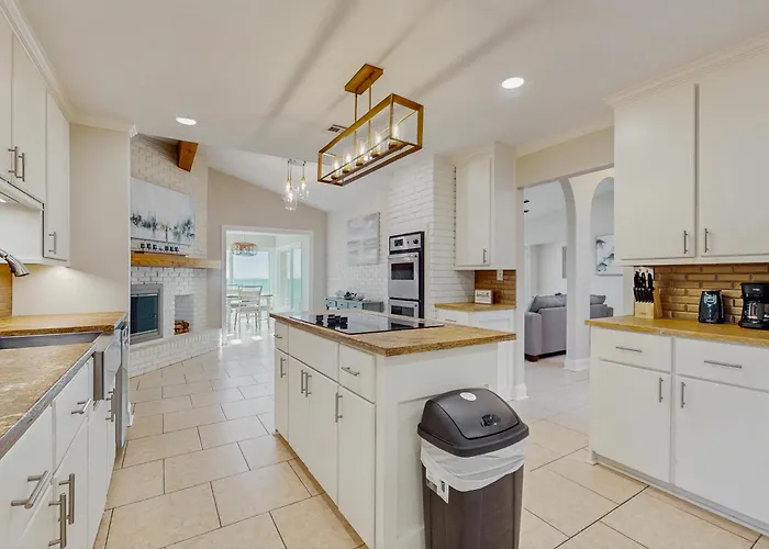 Waterfront Pet Friendly With Grill Wifi And Gorgeous Water Views Holiday home *