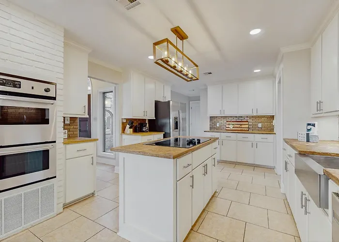 Holiday home Waterfront Pet Friendly With Grill Wifi And Gorgeous Water Views Pensacola