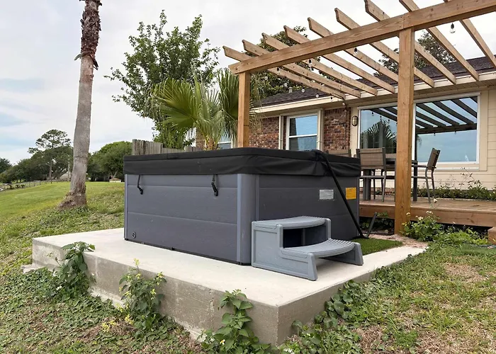 Waterfront Pet Friendly With Grill Wifi And Gorgeous Water Views